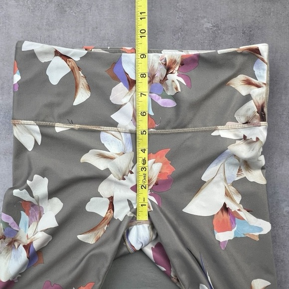 Athleta Gray Floral Elation Paradise 7/8 Tight Yoga Gym Fitness Pants Sz: Small - Picture 12 of 12
